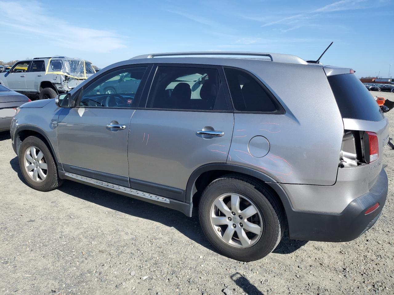 2012 Kia Sorento - Image 2