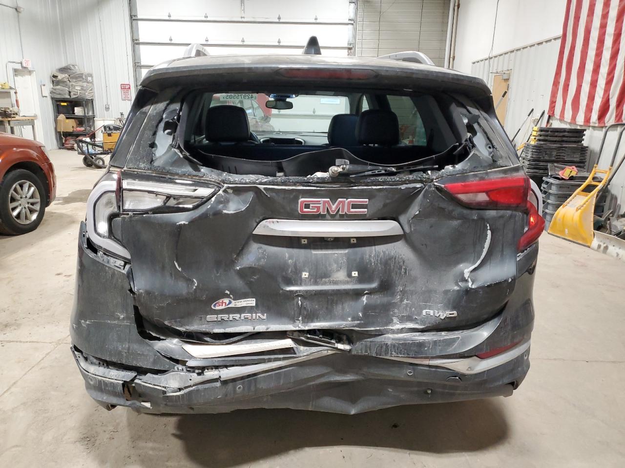 2021 GMC Terrain - Image 6