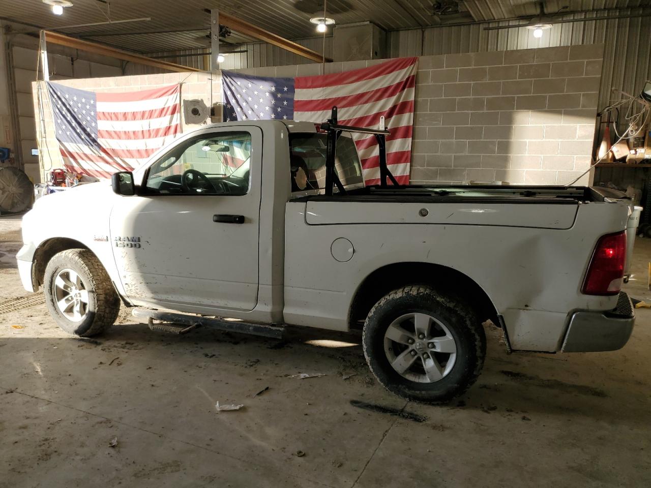 2016 RAM 1500 - Image 2