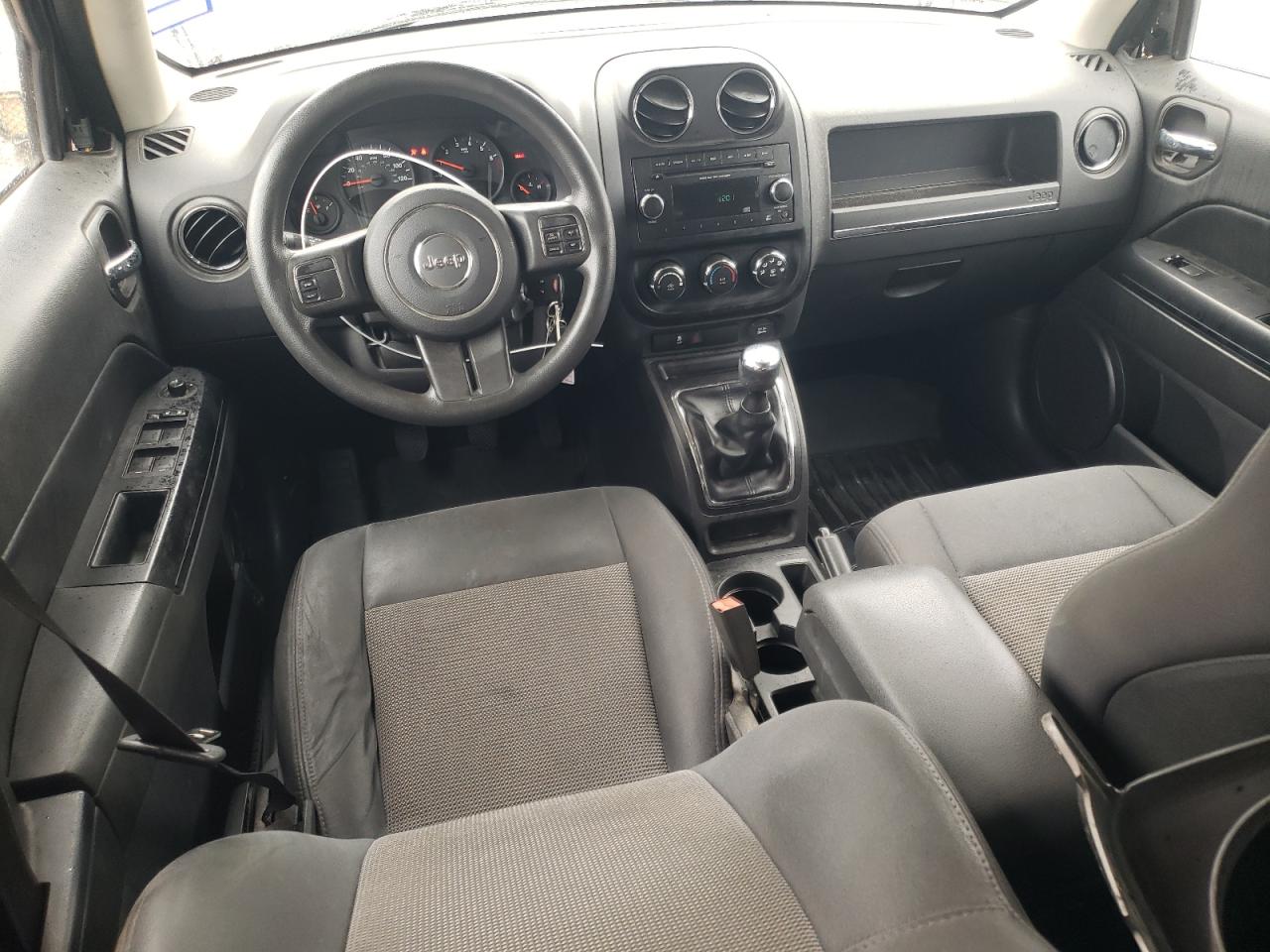 2012 Jeep Liberty (Patriot) - Image 8