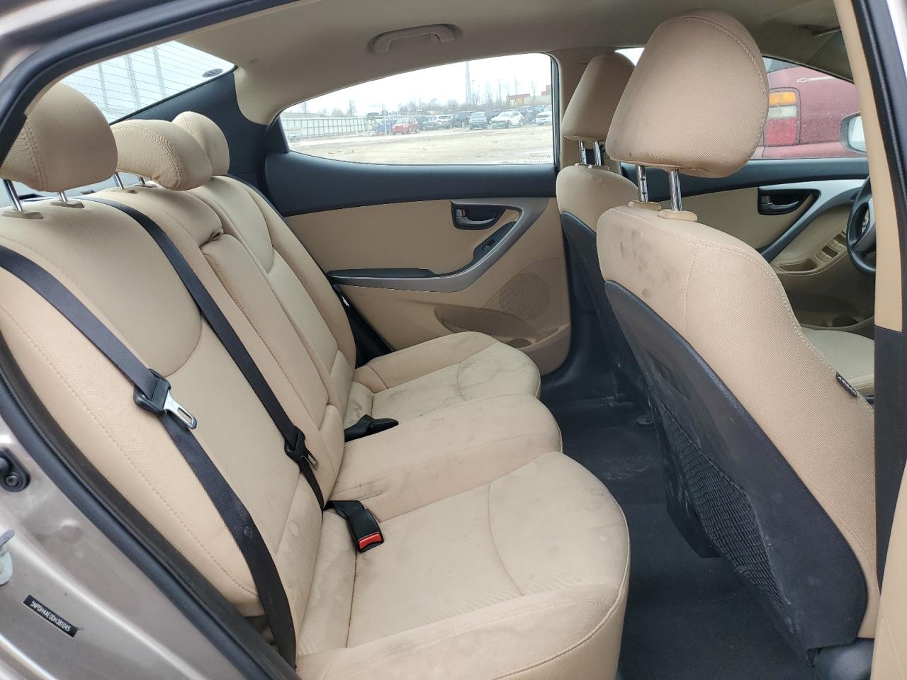 2013 Hyundai Elantra - Image 10