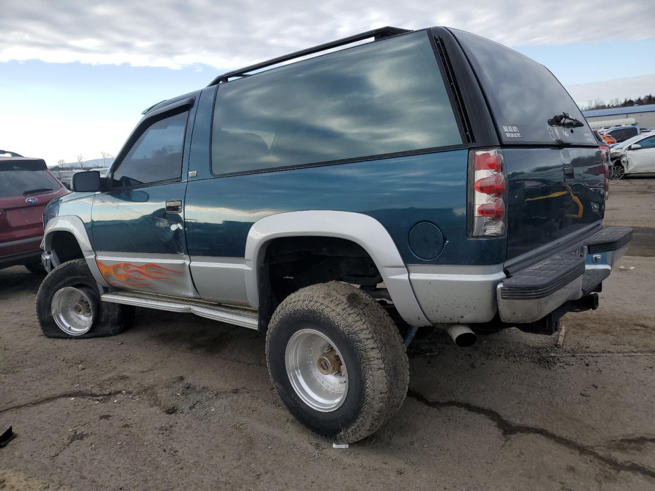 1993 Chevrolet Blazer - Image 2