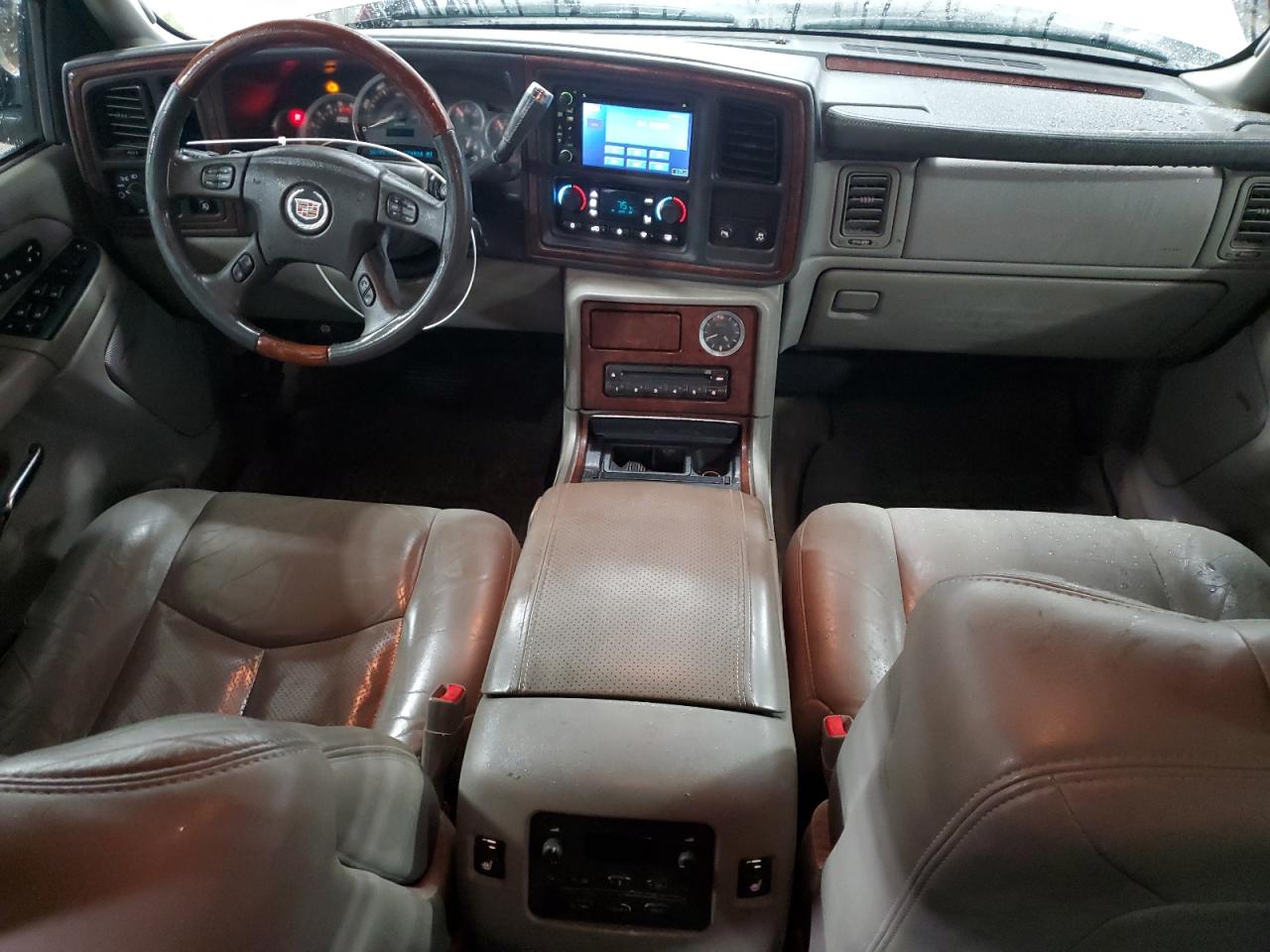 2005 Cadillac Escalade - Image 8