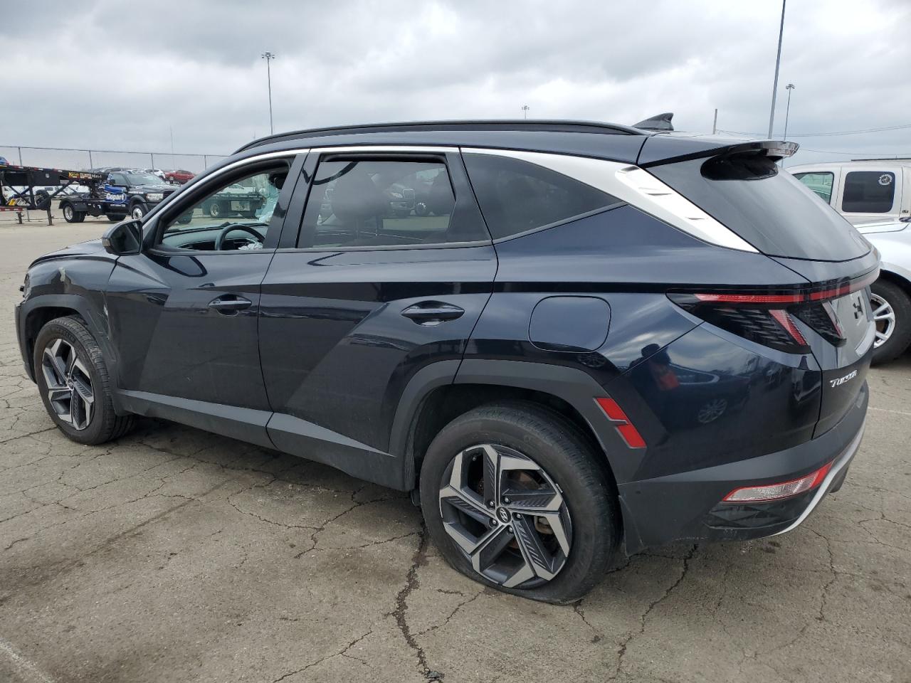 2022 Hyundai Tucson - Image 2