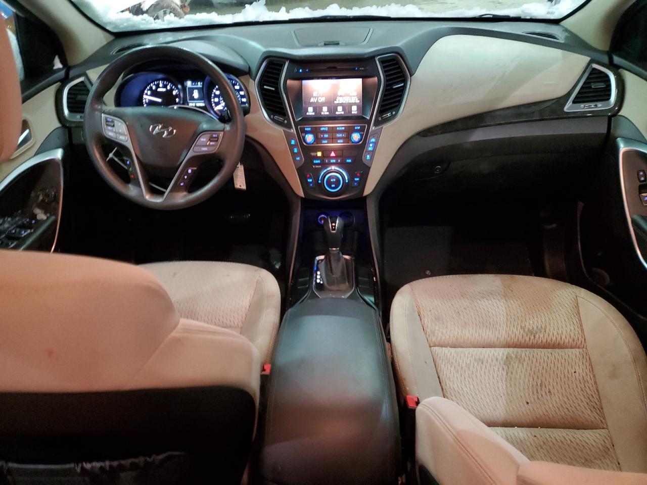 2017 Hyundai Santa Fe - Image 8