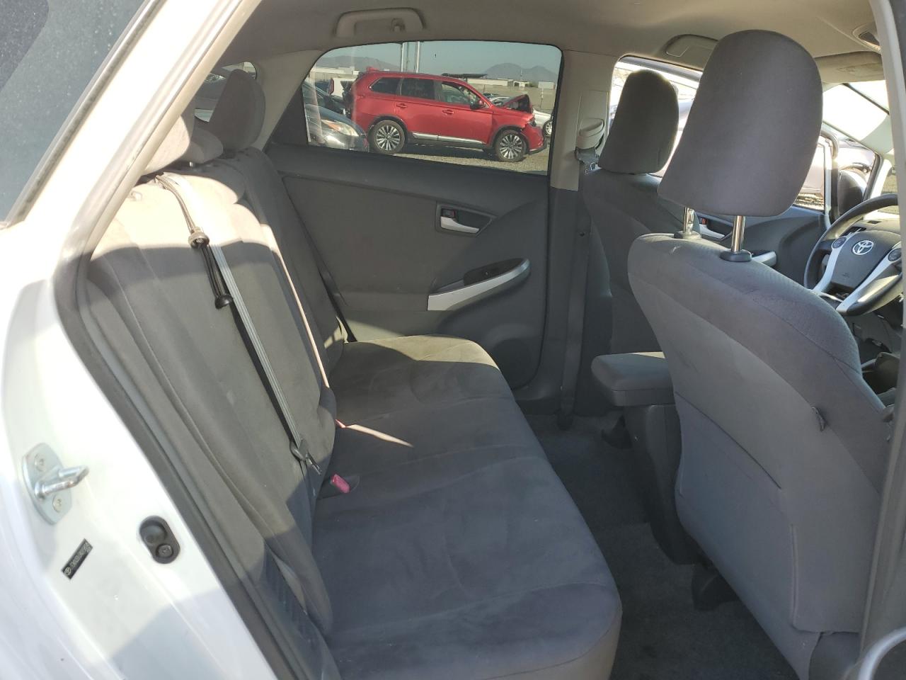 2010 Toyota Prius - Image 10