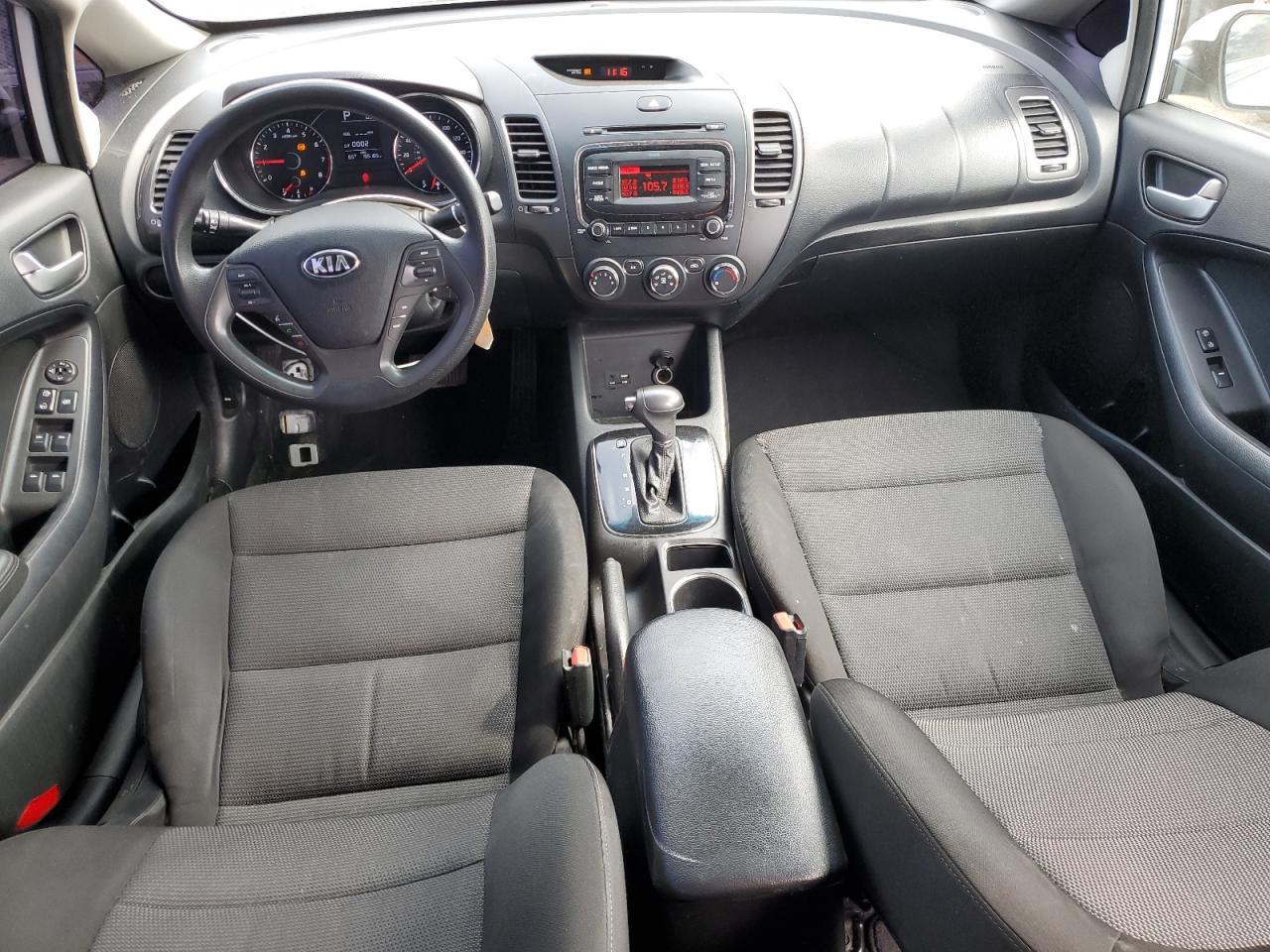 2017 Kia Forte - Image 8