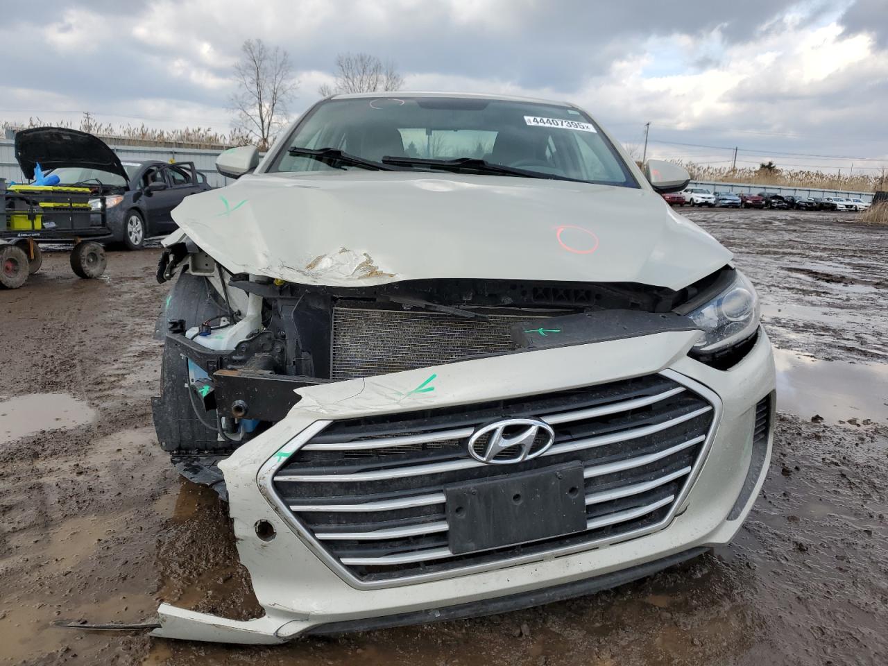 2017 Hyundai Elantra - Image 5