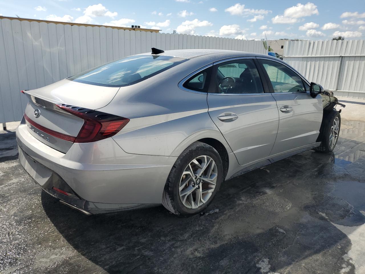2023 Hyundai Sonata - Image 3