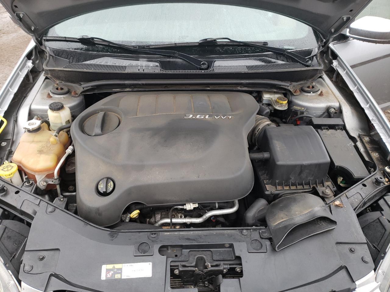 2014 Chrysler 200 - Image 13