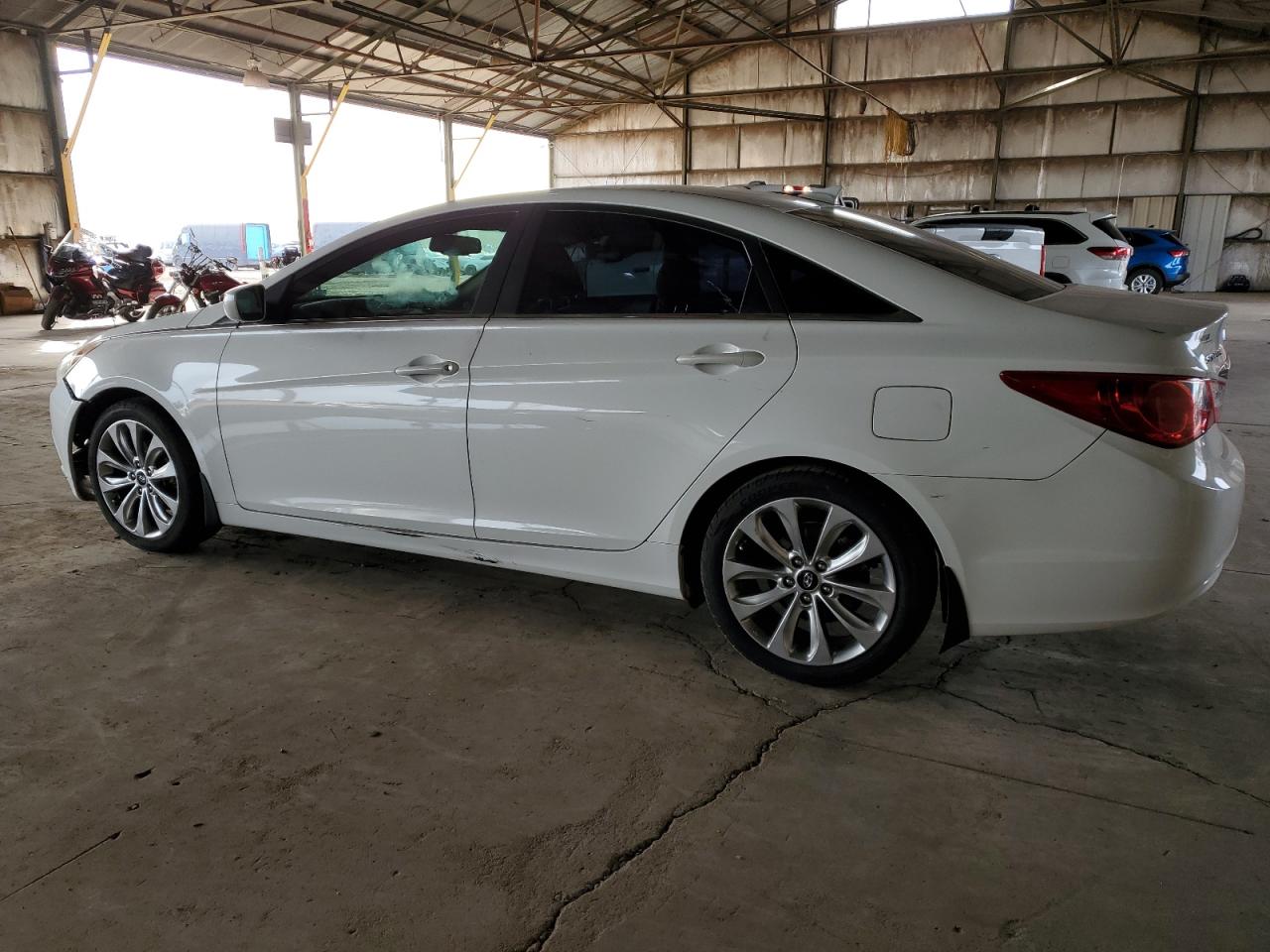 2013 Hyundai Sonata - Image 2