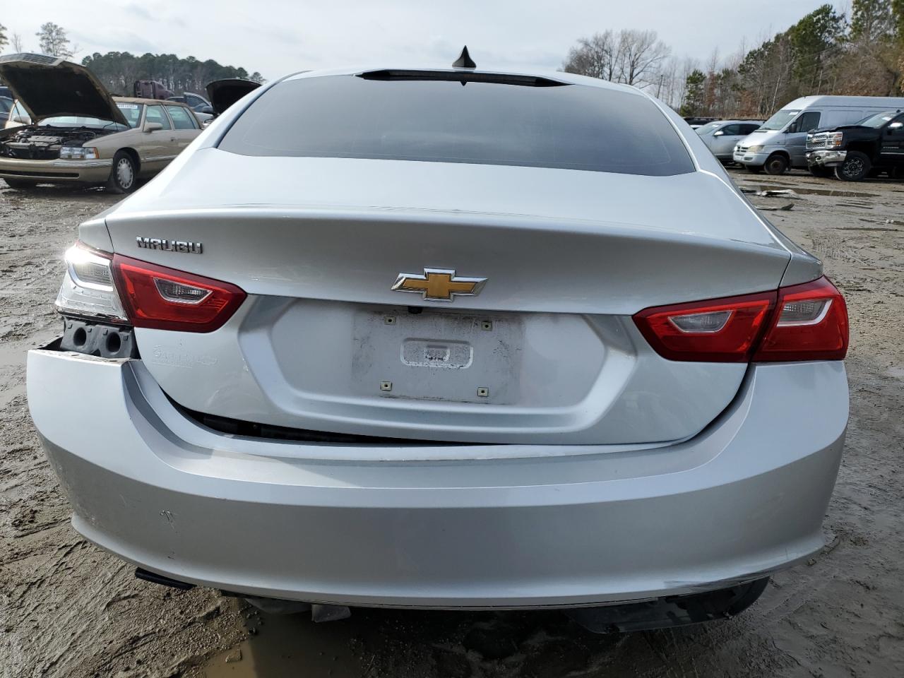 2018 Chevrolet Malibu - Image 6