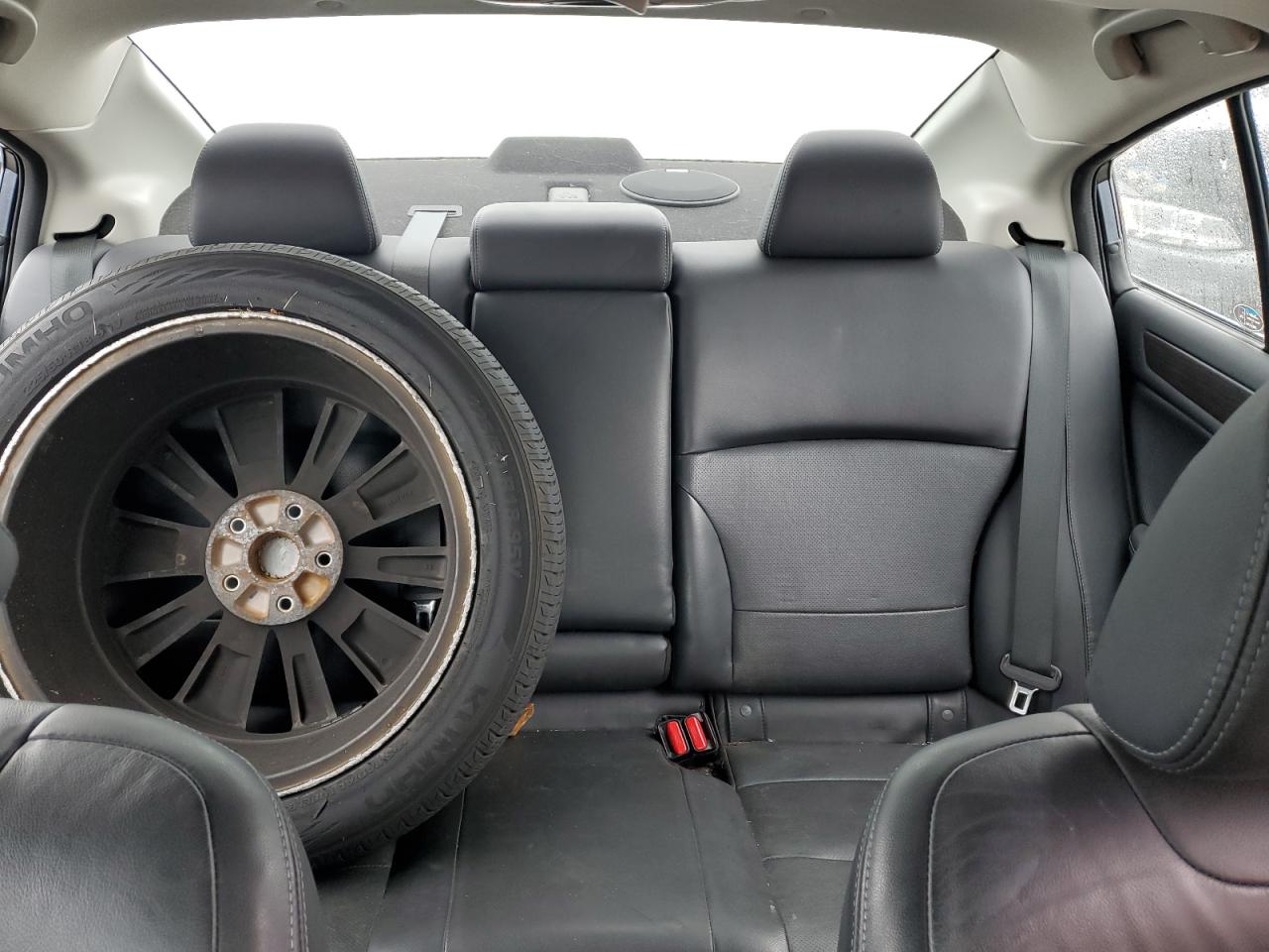 2015 Subaru Legacy - Image 10