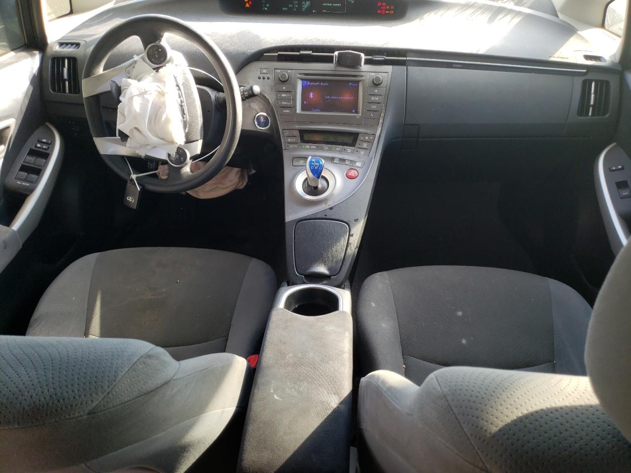 2013 Toyota Prius - Image 8