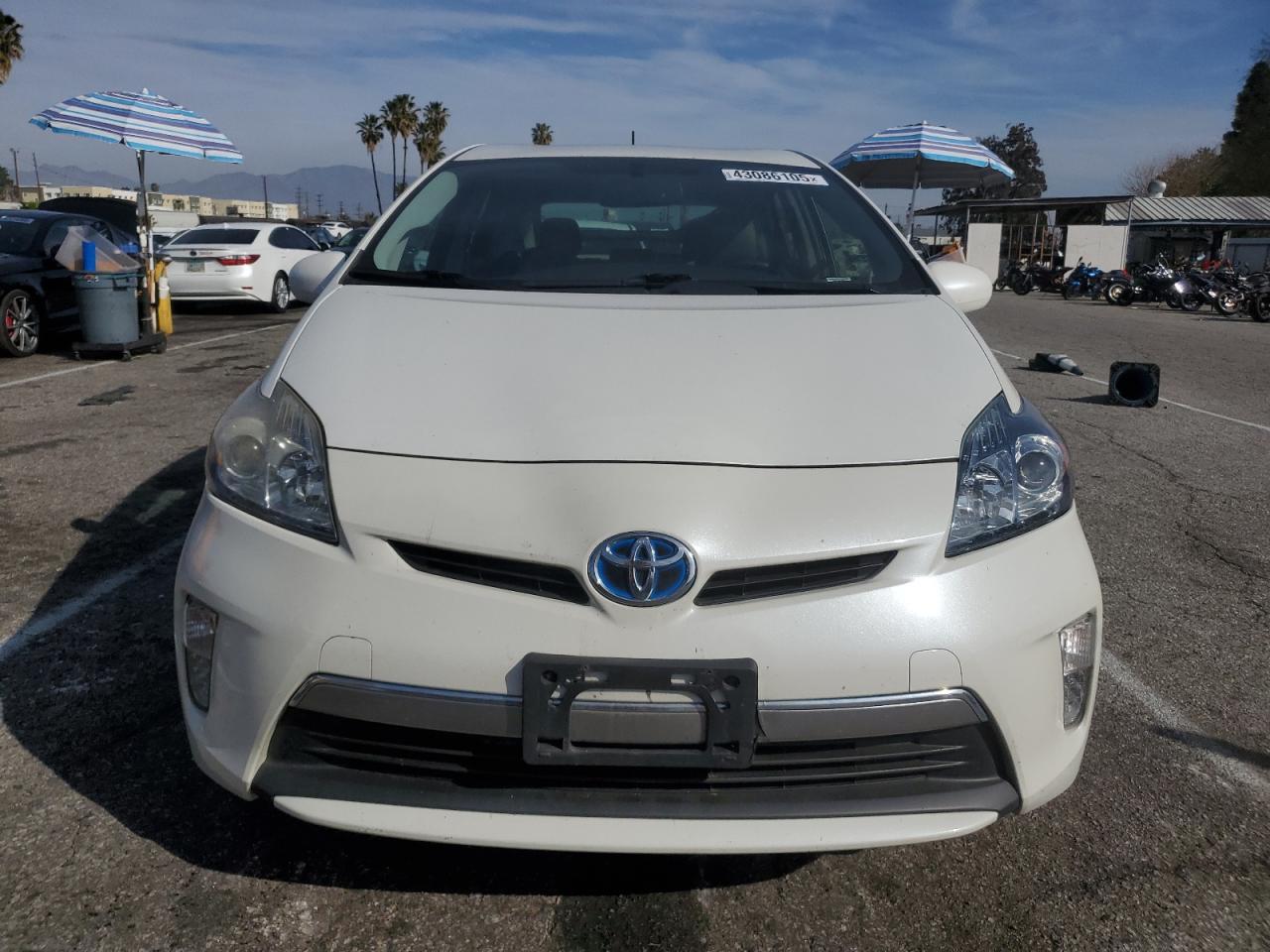 2014 Toyota Prius - Image 5