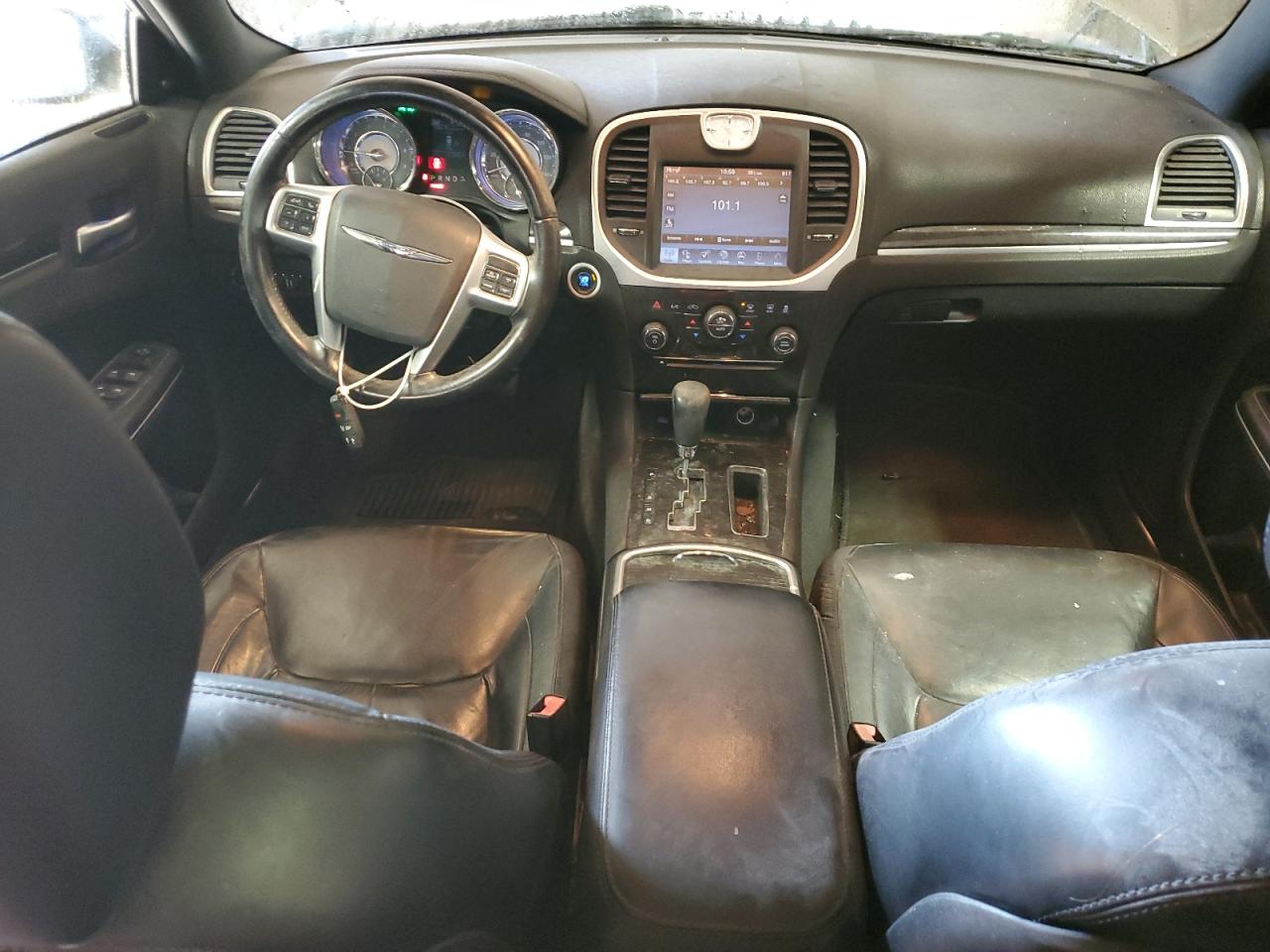 2011 Chrysler 300 - Image 8