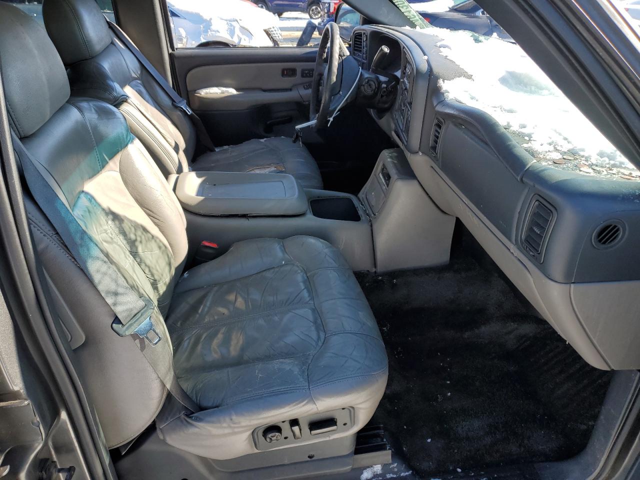2001 Chevrolet Tahoe - Image 7
