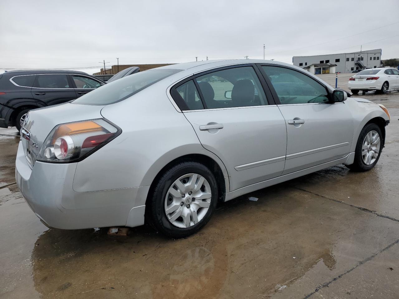 2010 Nissan Altima - Image 3