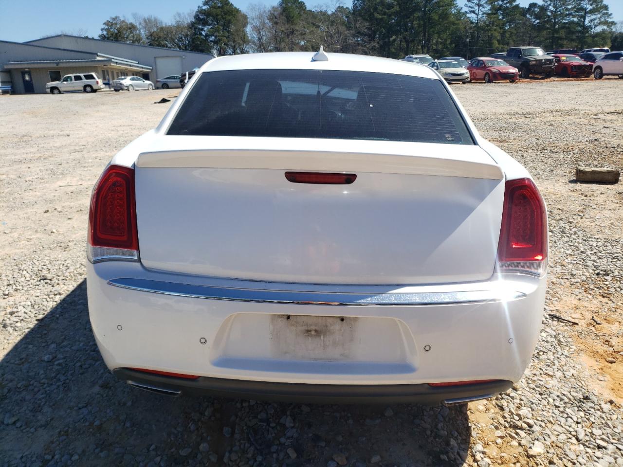 2016 Chrysler 300 - Image 6
