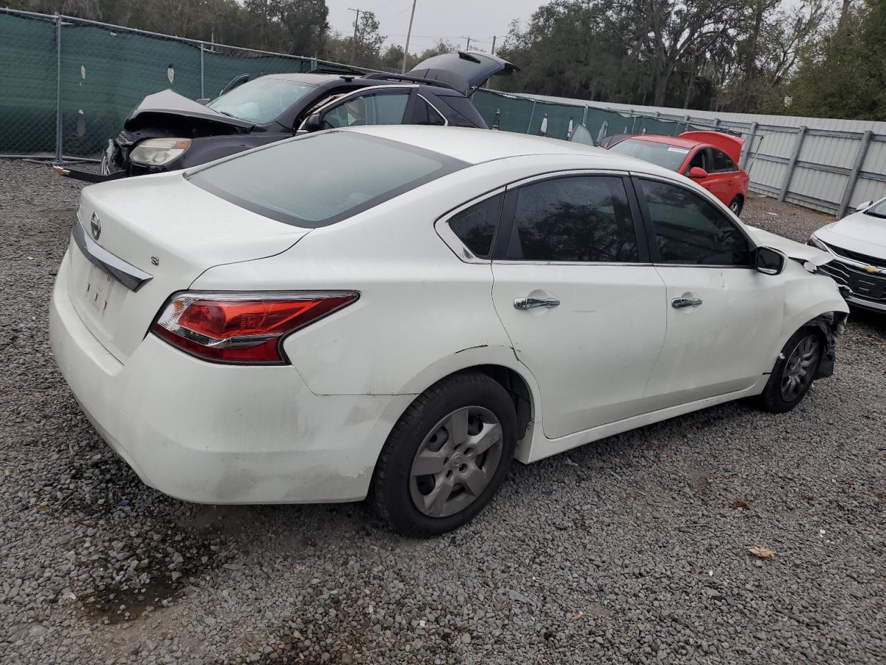 2015 Nissan Altima - Image 3