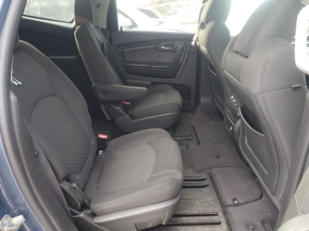 2012 Chevrolet Traverse - Image 11