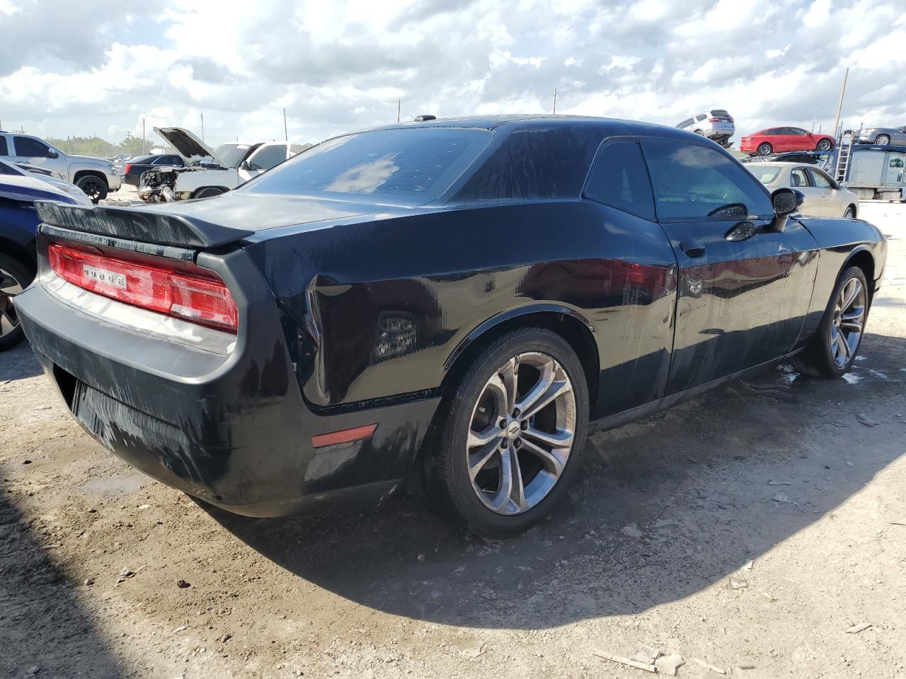 2013 Dodge Challenger - Image 3