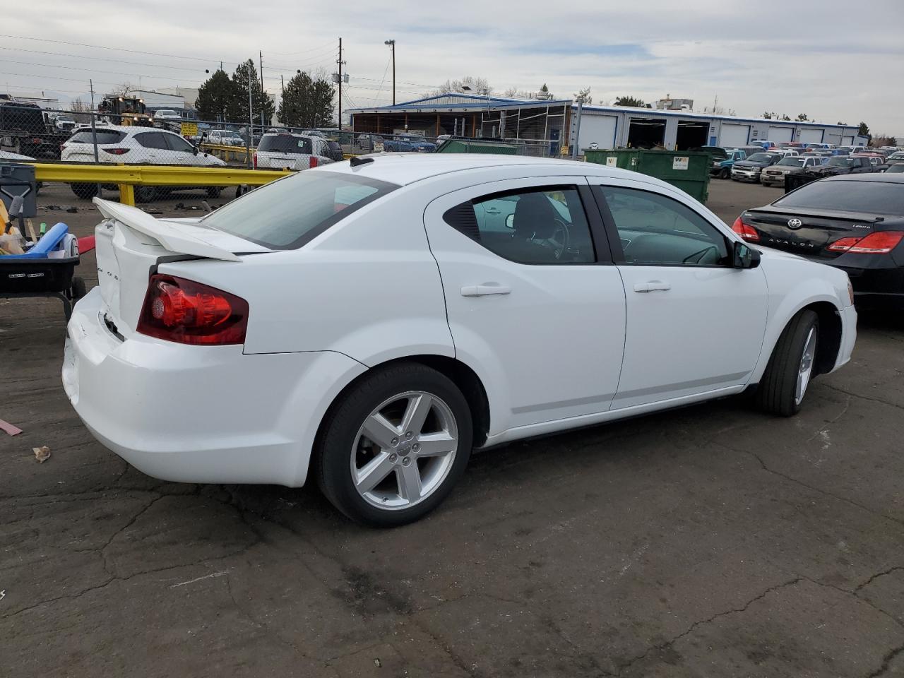2013 Dodge Avenger - Image 3