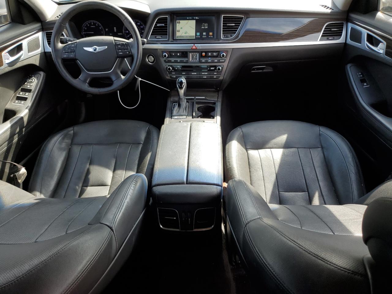 2016 Hyundai Genesis - Image 8