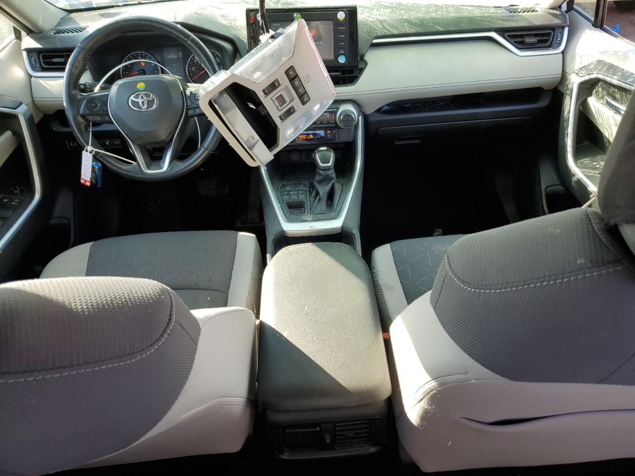 2019 Toyota RAV 4 - Image 8