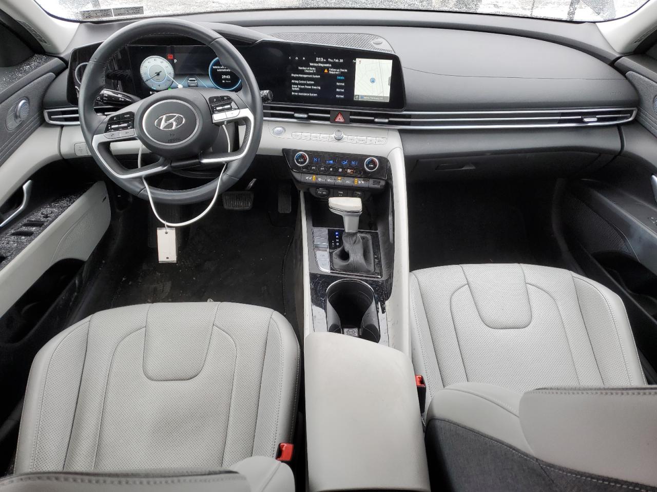2023 Hyundai Elantra - Image 8