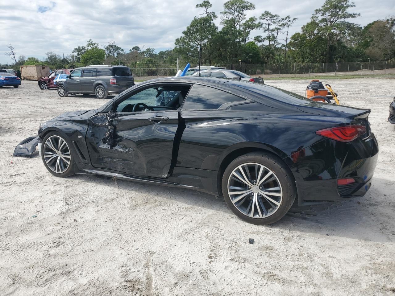 2018 Infiniti Q60 - Image 2