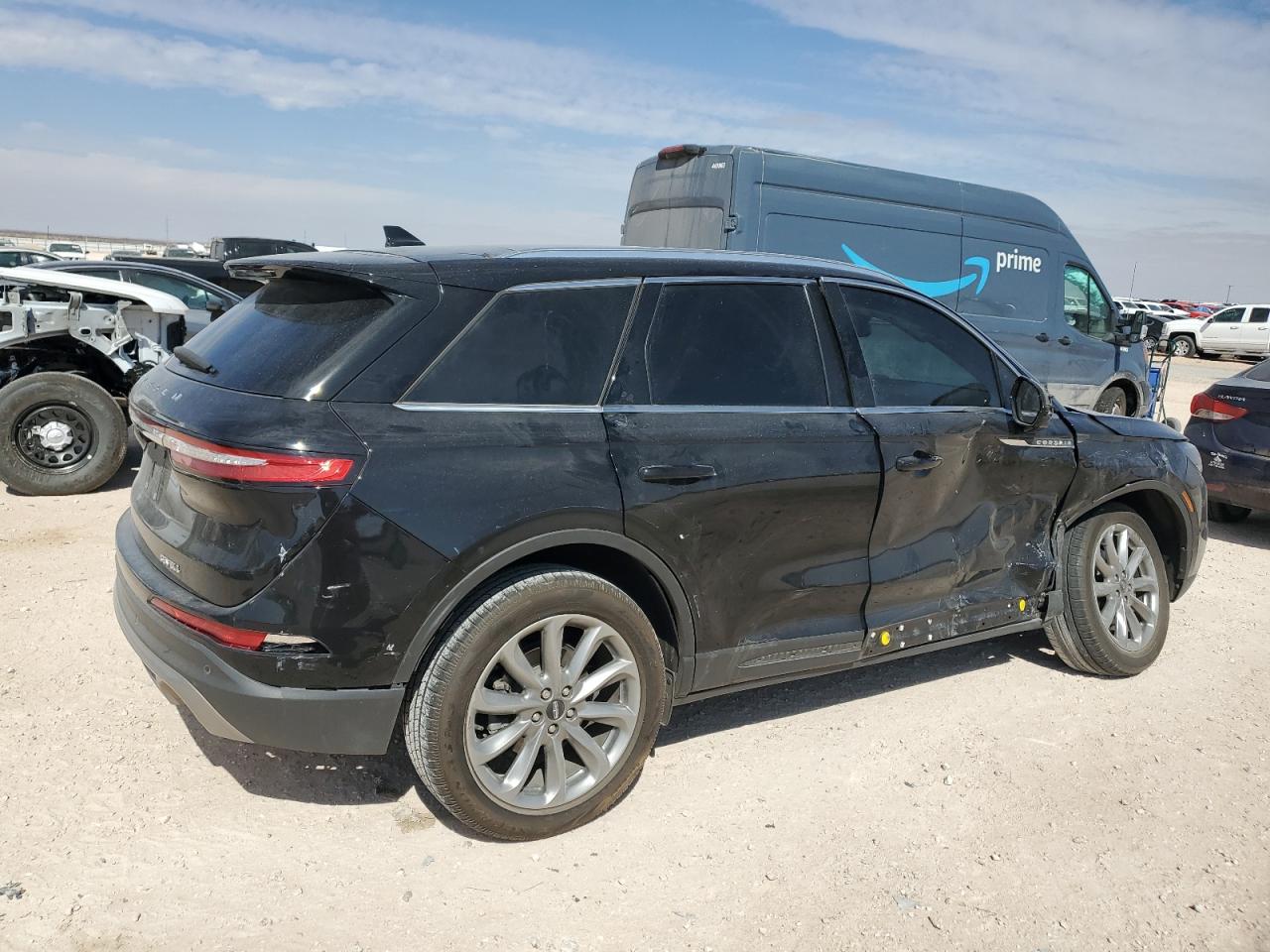 2022 Lincoln Corsair - Image 3
