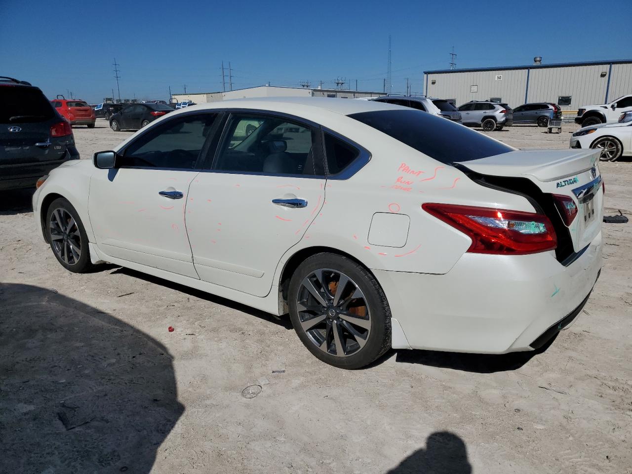 2016 Nissan Altima - Image 2