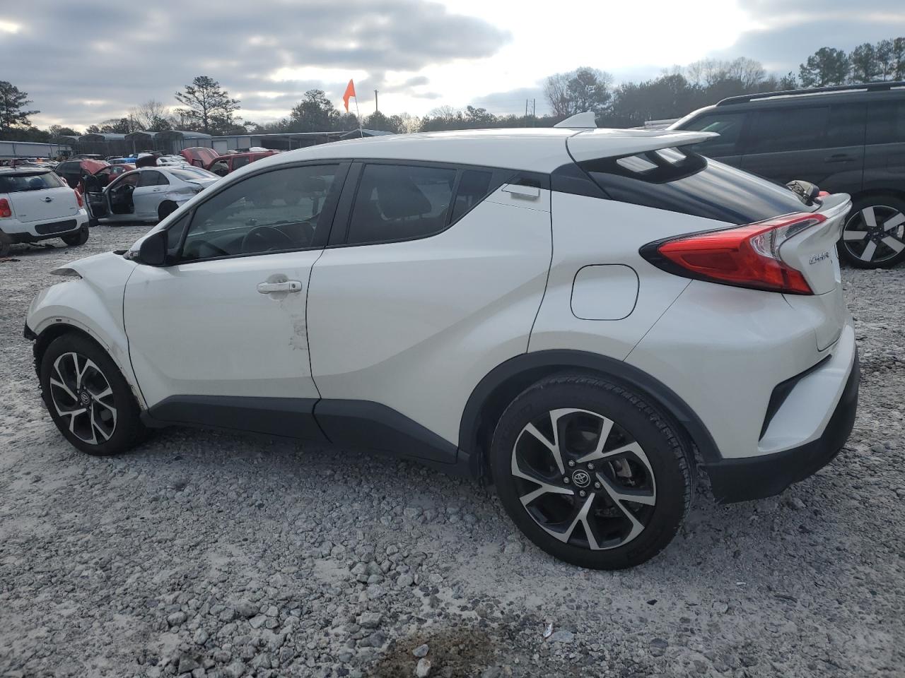 2018 Toyota C-HR - Image 2
