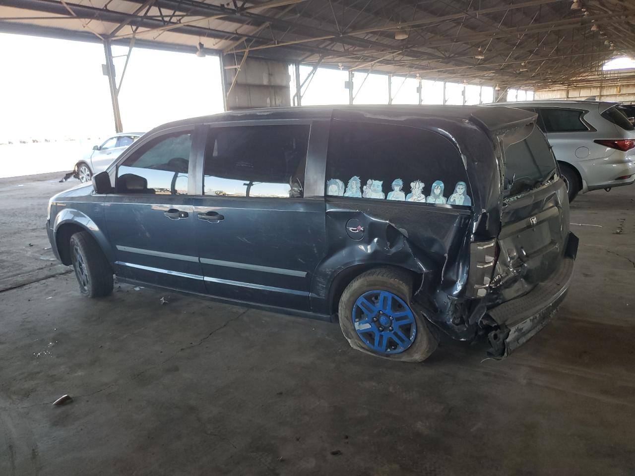 2008 Dodge Caravan - Image 2