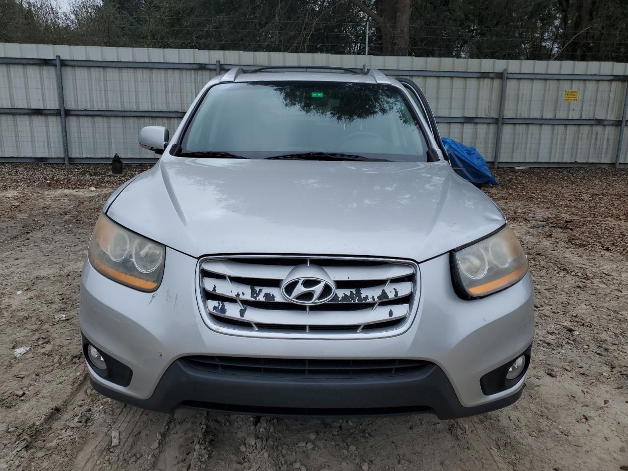 2011 Hyundai Santa Fe - Image 5