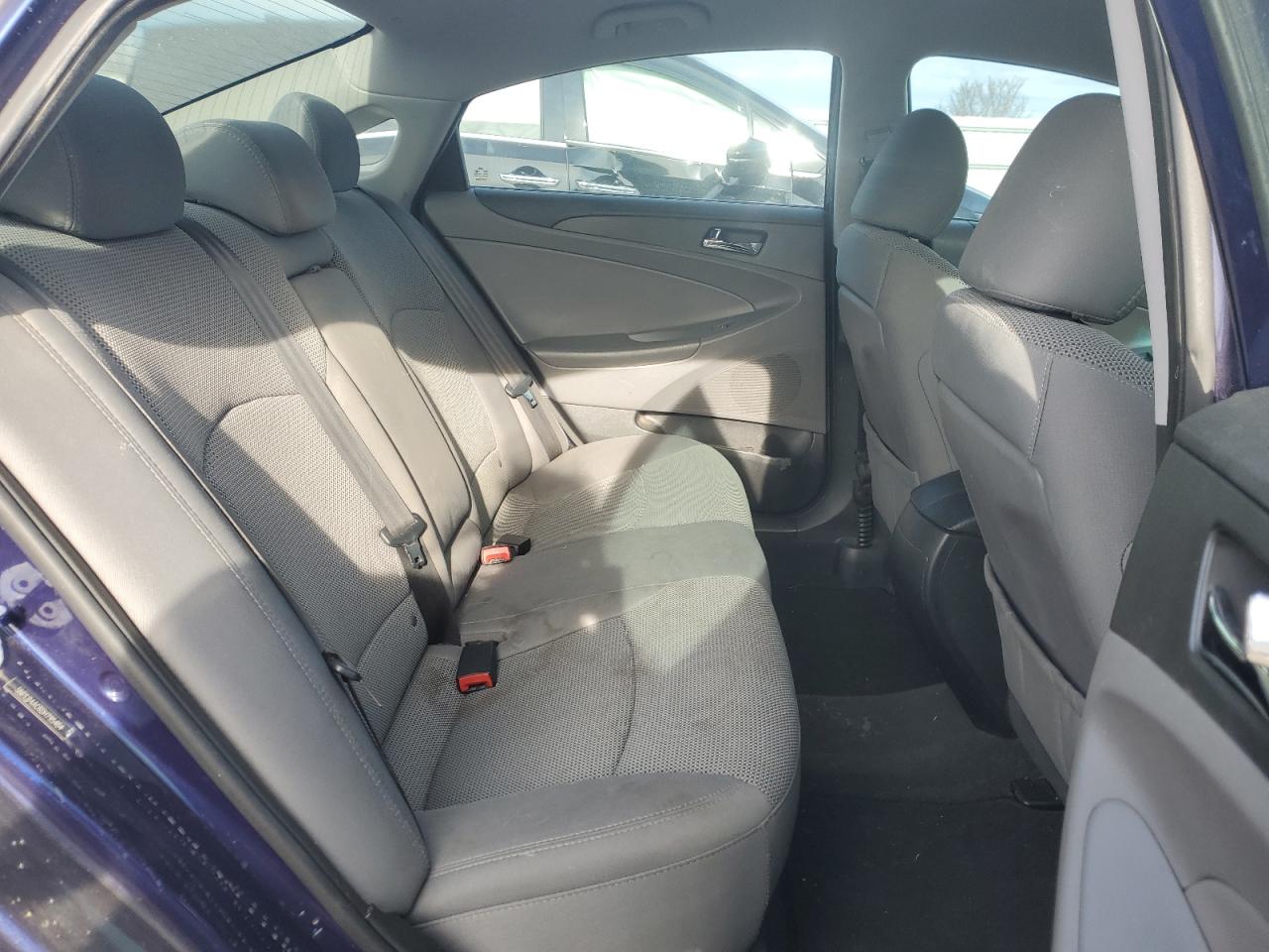 2013 Hyundai Sonata - Image 10