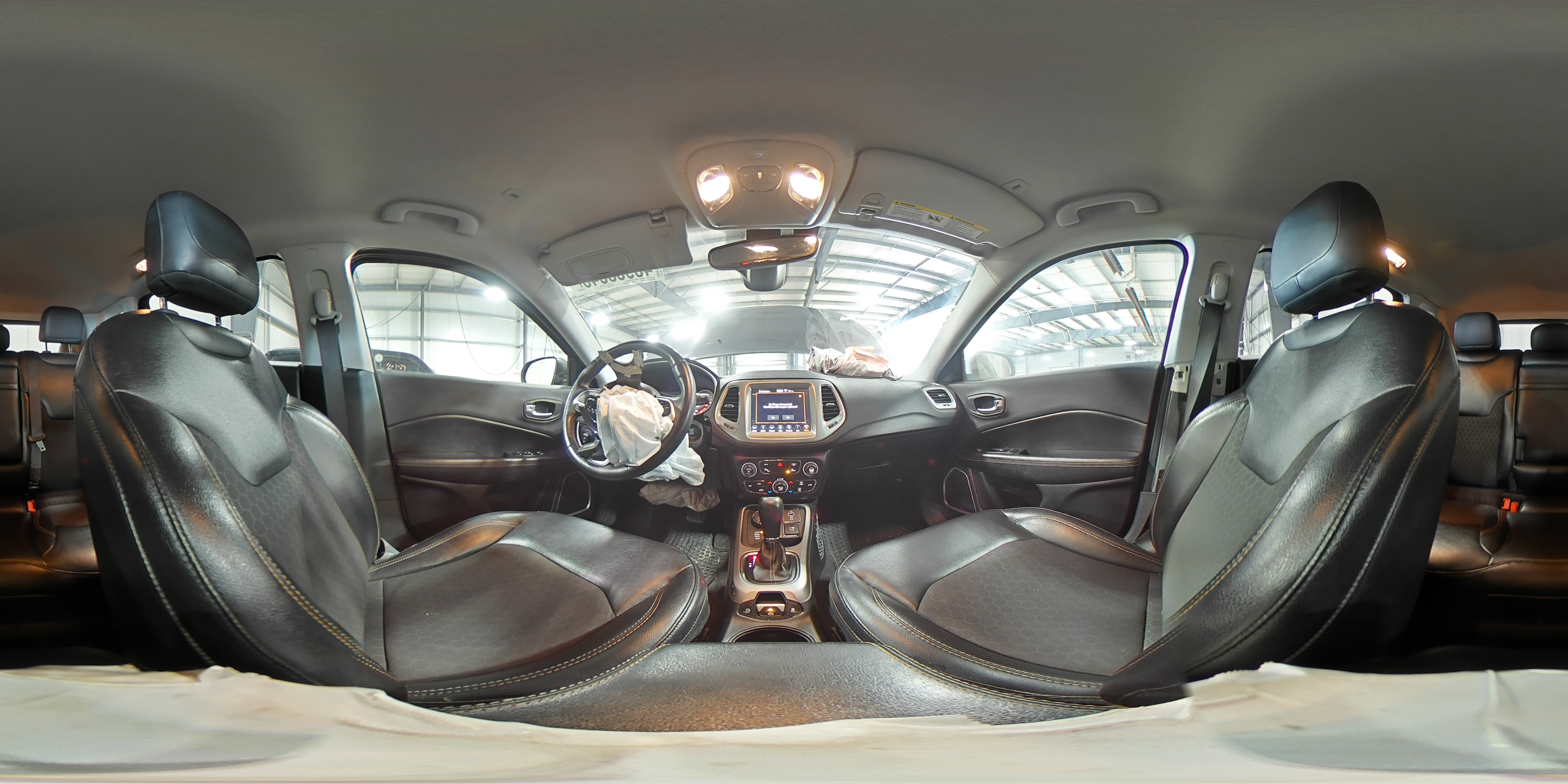 2018 Jeep Compass - Image 15