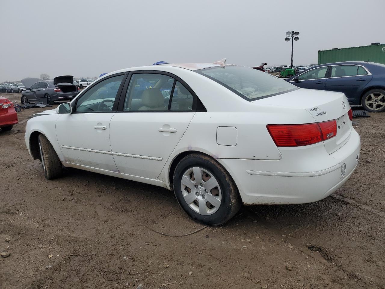 2009 Hyundai Sonata - Image 2