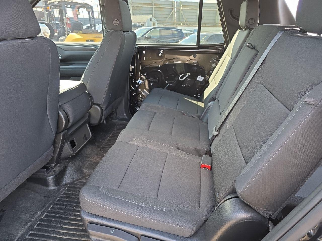 2022 Chevrolet Tahoe - Image 11