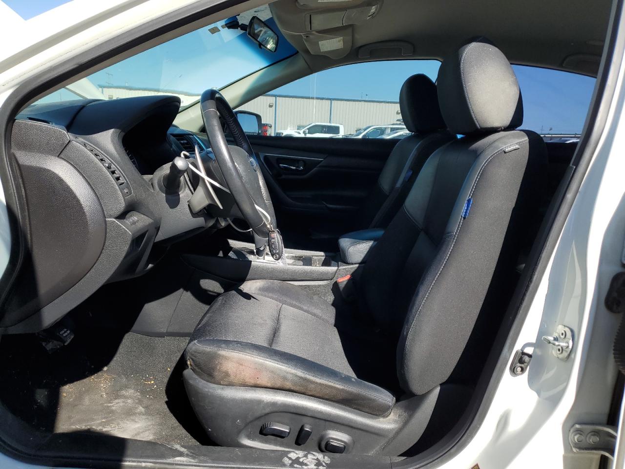 2016 Nissan Altima - Image 7