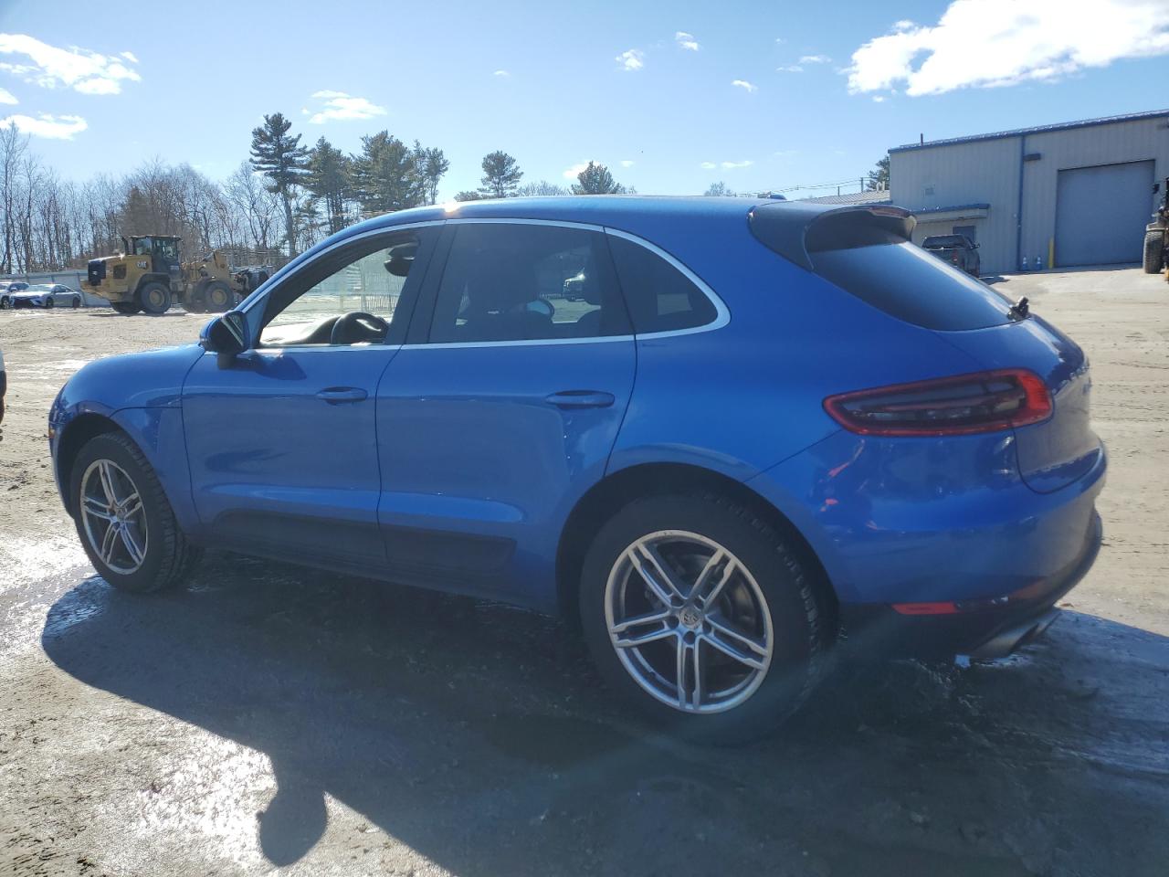 2017 Porsche Macan - Image 2