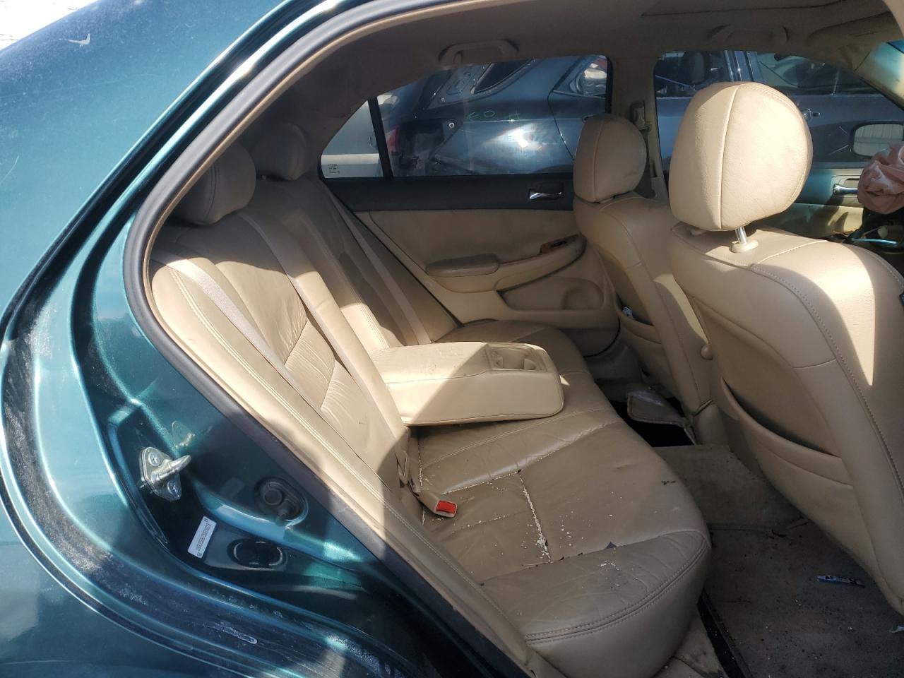 2003 Honda Accord - Image 10