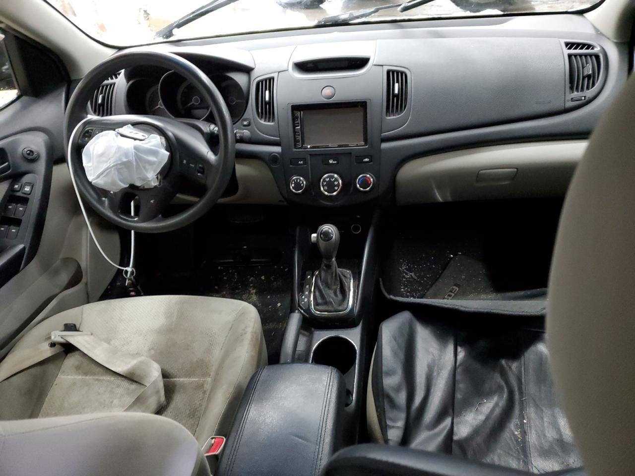 2011 Kia Forte - Image 8