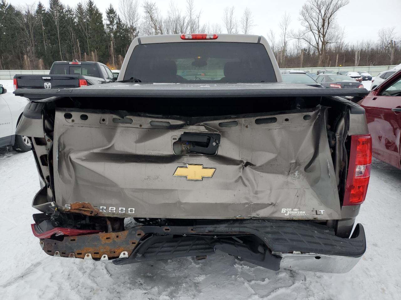 2012 Chevrolet Silverado - Image 6