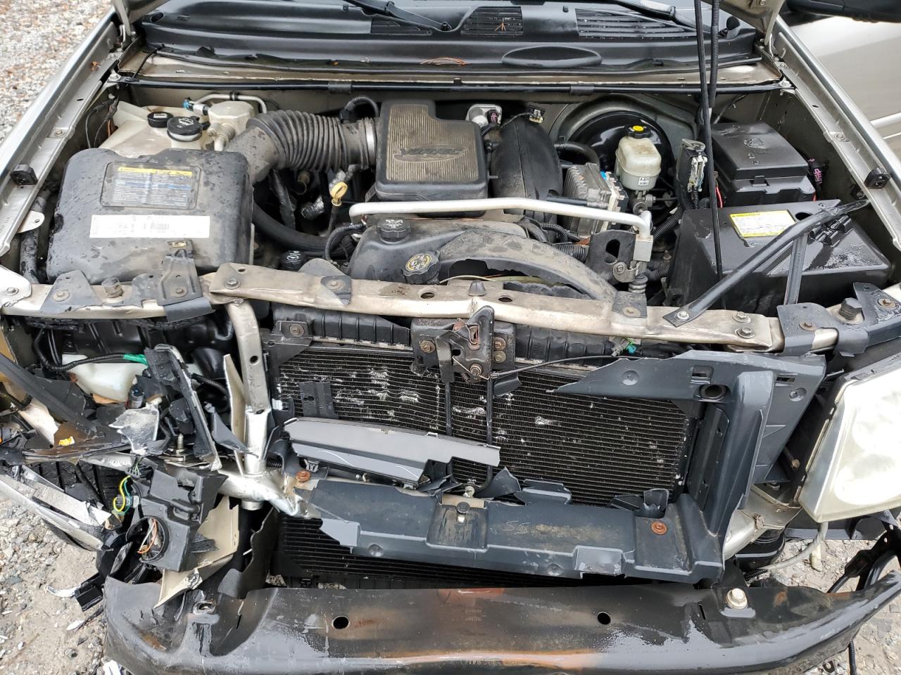 2003 GMC Envoy - Image 12