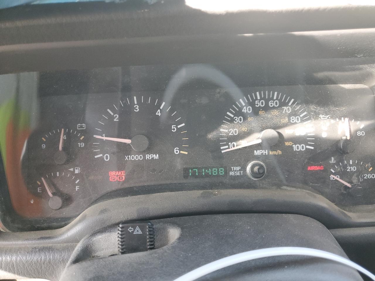 2001 Jeep Grand Cherokee - Image 9