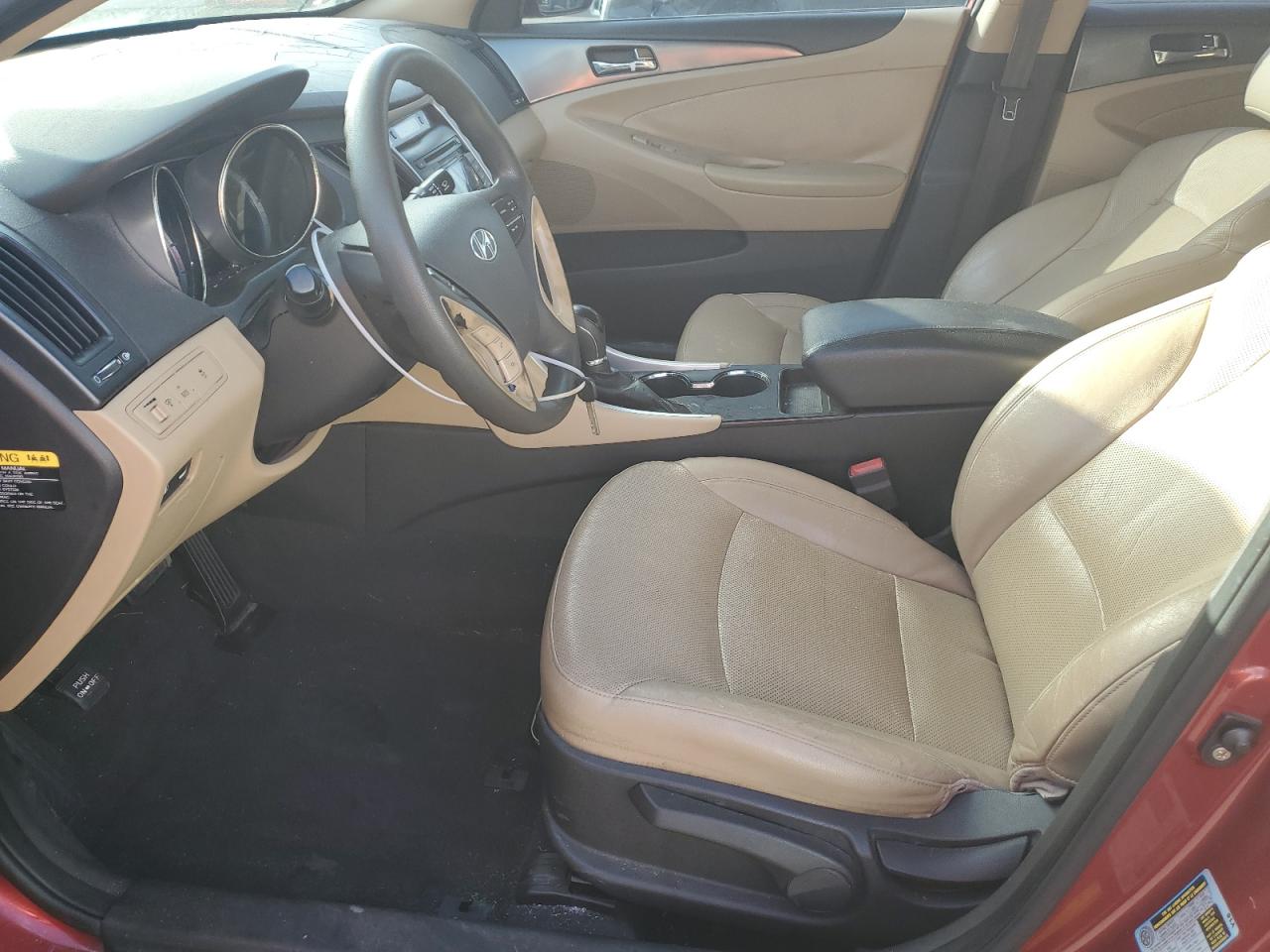 2012 Hyundai Sonata - Image 7
