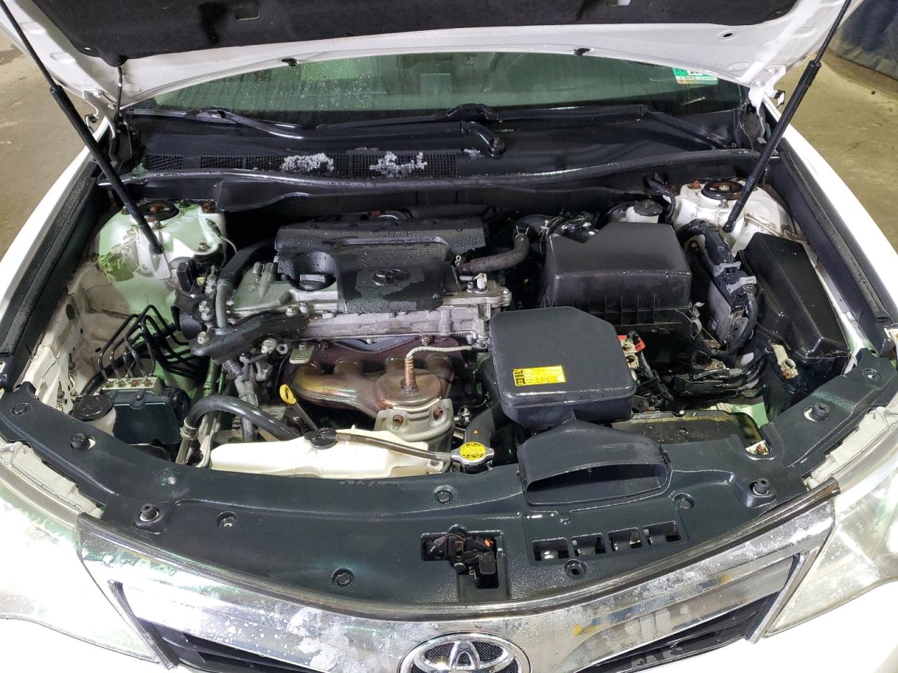 2012 Toyota Camry - Image 11