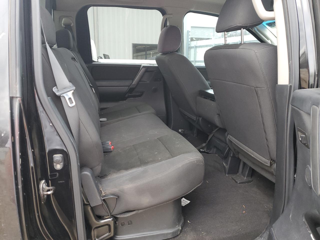 2008 Nissan Titan - Image 10